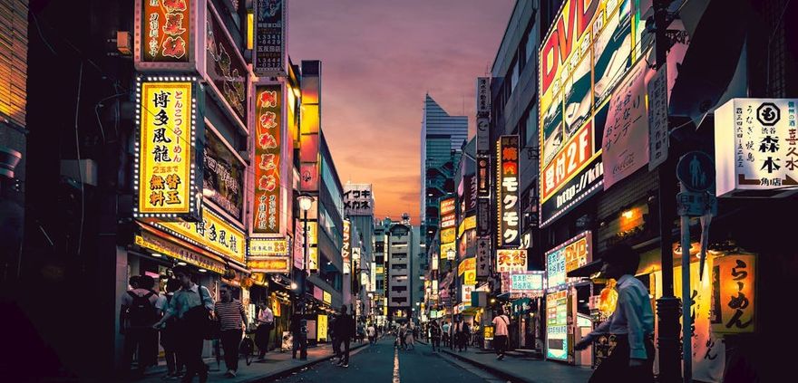 男友出差「偷跑風俗店」！辯「只有半套」求原諒　妹子竟猶豫了