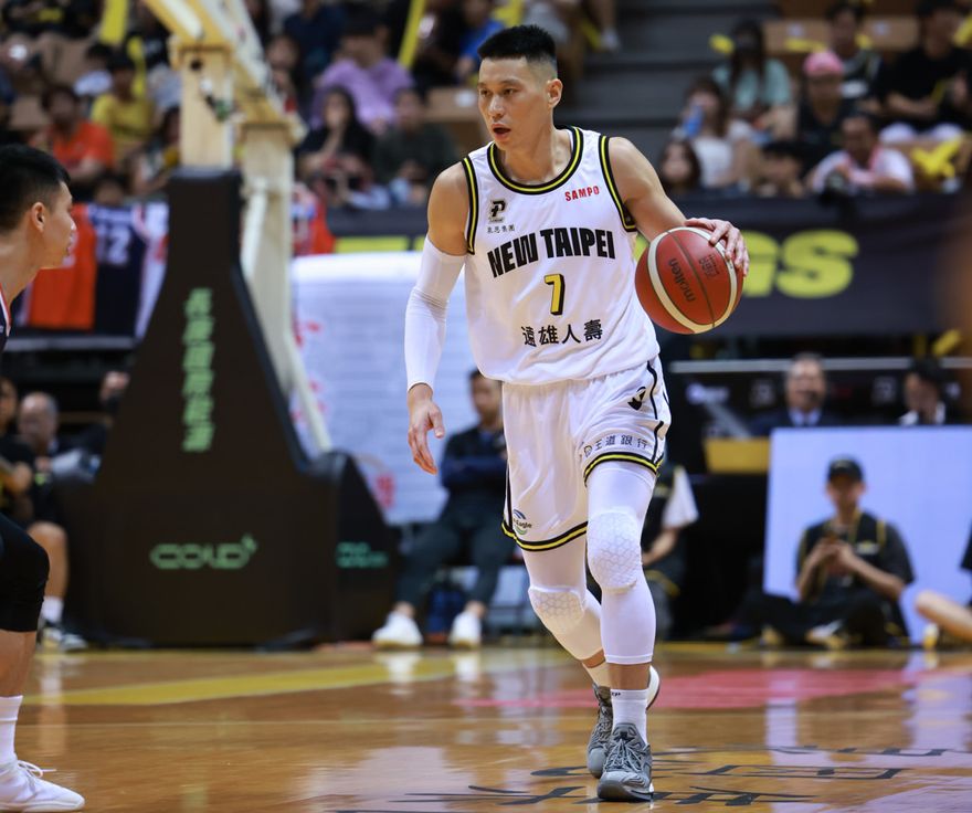 快訊/林書豪左腳又受傷！ 國王守住勝利94:76　領航猿晉級再等等