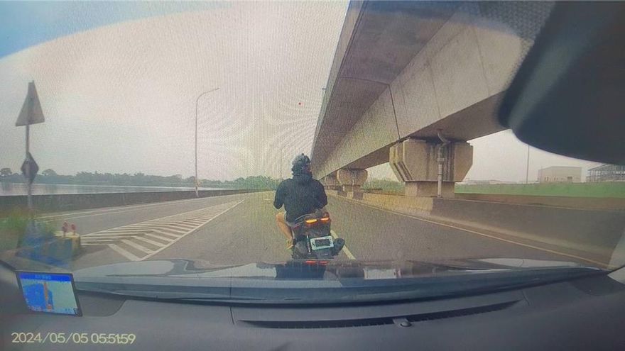 影/大快人心！桃園50猴大白天封街飆車　收11張罰單貢獻國庫7萬