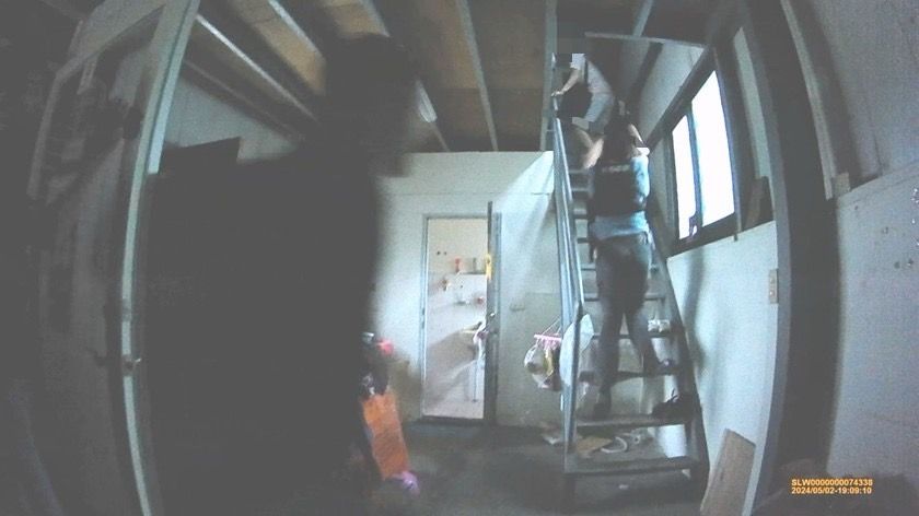 彰化警匪對峙5小時！8旬母24秒哽咽喊話「拜託啦~我很想你」瞬間軟化