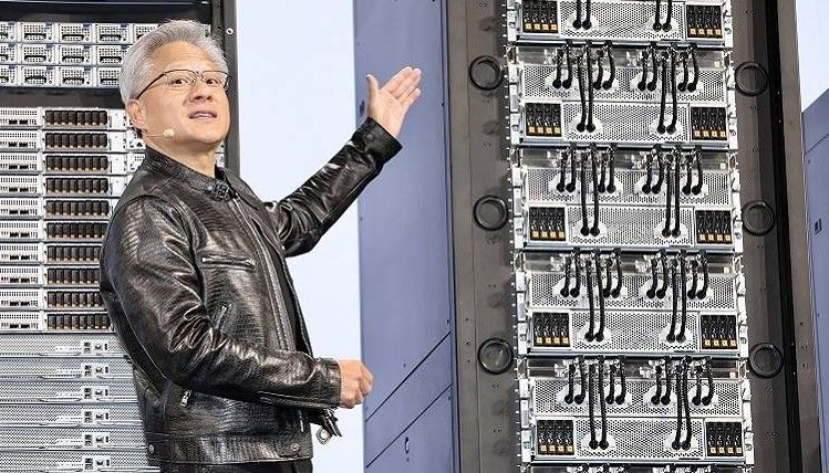 輝達股票一拆十！黃仁勳擬出脫60萬股套現「7億美元」　股價應聲下跌1.18%