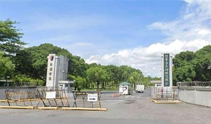 快訊/軍事安全亮紅燈！高雄陸軍步校遭男子騎車擅闖　他手持刀慘被軍方壓制