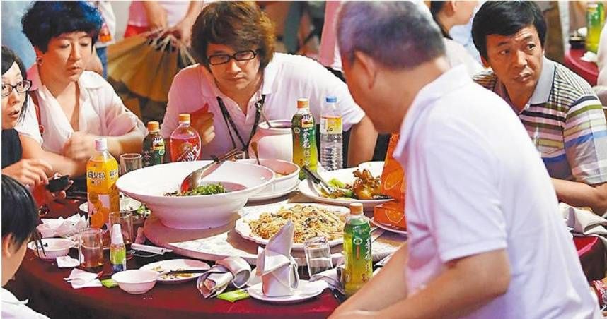 南部流水席「古早味炸雞」一上桌　網落淚：小時候才有的回憶
