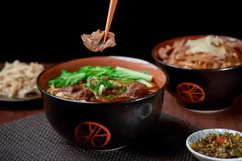 限時6天！三商巧福牛肉麵、排骨飯特價109　旗下拿坡里周年慶披薩、炸雞199別錯過