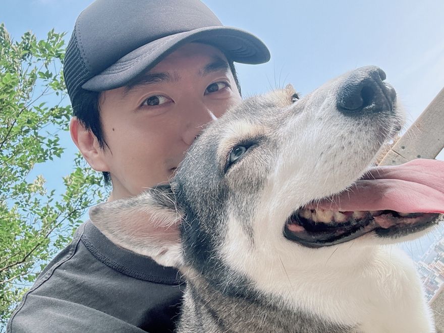 心疼流浪狗被虐待！迷你視帝李程彬直接收編　帶回家養到太胖遭警告