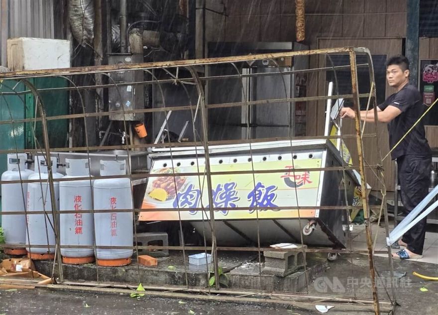 高雄屏東連4天放假！山陀兒颱風破連續停班課紀錄　20縣市4日上班上課
