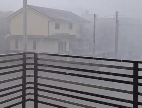 影/直擊！宜蘭冬山「狂風暴雨」猛襲　民眾嚇喊：千萬別出門