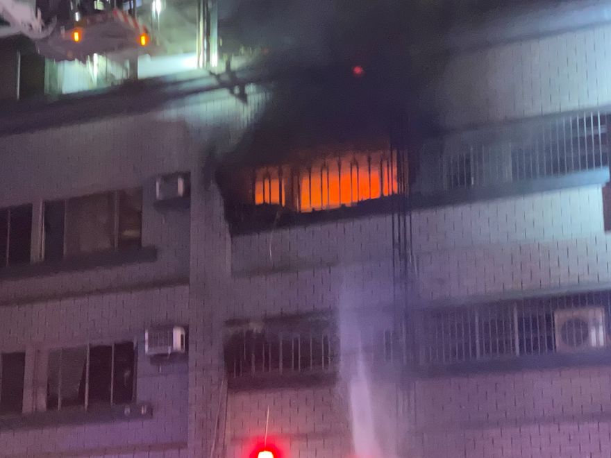 高雄滅門惡火！一家5口「僅剩女屋主獨活」　家屬哭訴恐淪植物人