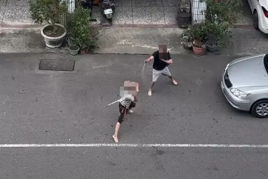 霧峰兄弟鬩牆！互持辣椒水、棍棒攻擊　2人慘痛下場曝光