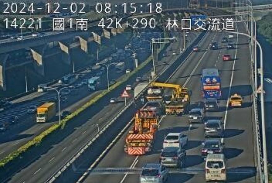 上班小心！五楊南向4車追撞　國3土城段事故…車速跌破30