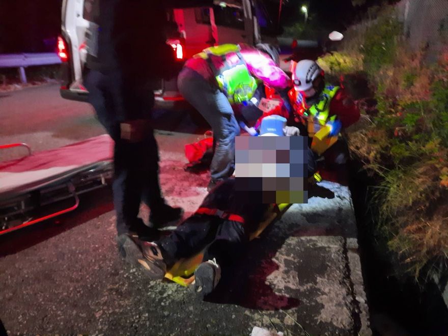 影/苗栗死亡車禍！阿北騎士摔進排水溝「頭部重創」殞命