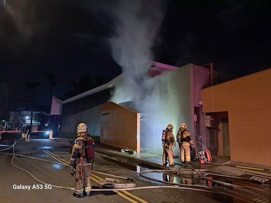 南台科大嚴重火警！水資源回收中心燒起來　惡臭瀰漫校園