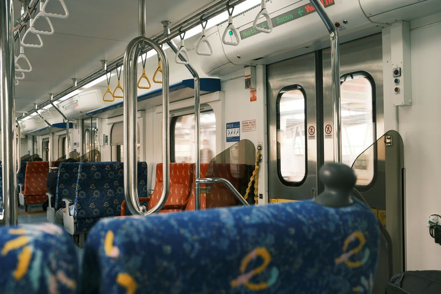 要求關暖氣！台鐵旅客按緊急按鈕　列車長「高級酸」廣播