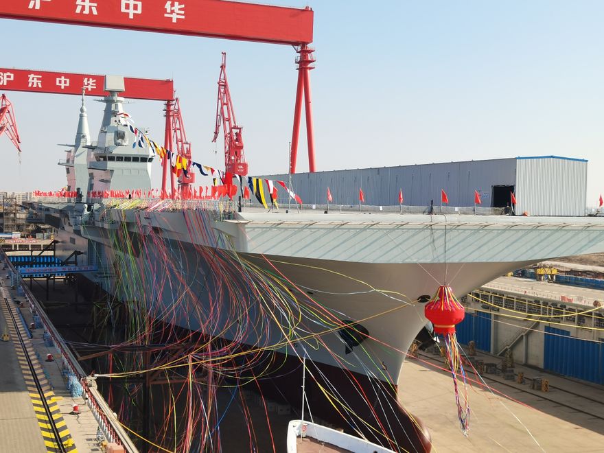 解放軍四川艦、六代戰機接連曝光　專家：擴張海權企圖