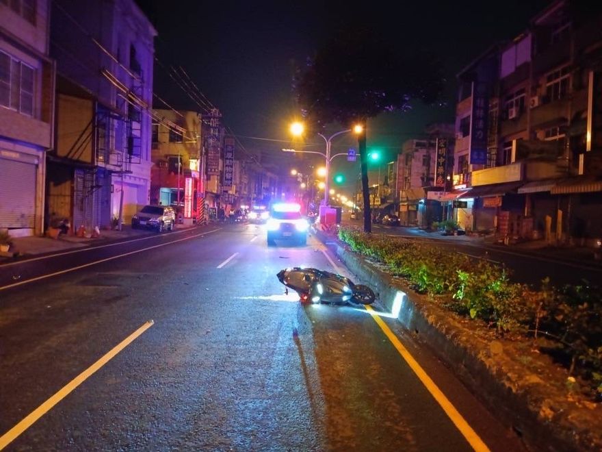 年前斷魂！屏東24歲男騎車等紅燈　後車打盹撞死他