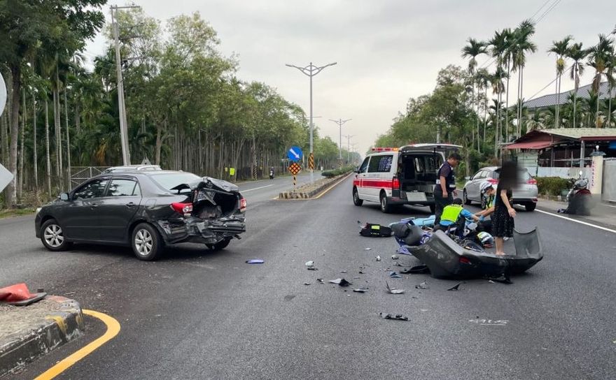 影/屏東「悲慘事故」！學弟騎車撞上學長迴轉車慘死