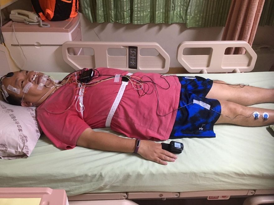 他睡覺狂打呼！一查竟患「睡眠呼吸中止」險出事　醫籲：8對象很危險