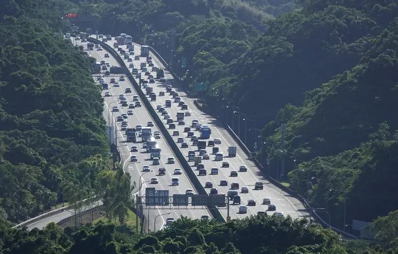 中秋連假首日！國道估清晨5時湧車潮　高乘載管制時段一次看