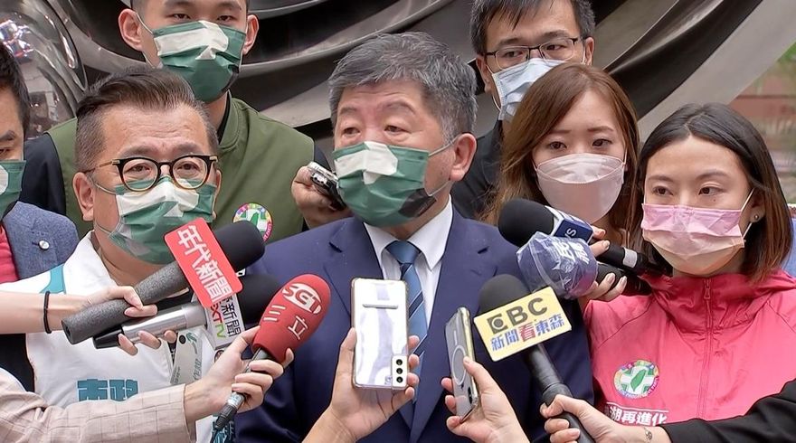 「玉時俱焚」仍護航？陳時中：沒辦法干涉周玉蔻