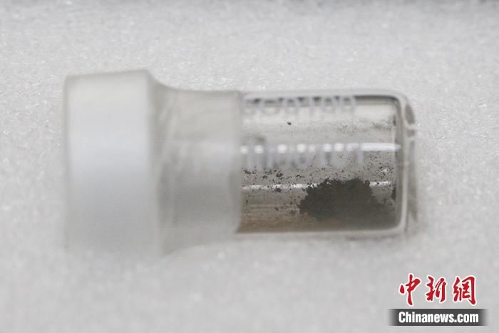 中秋大禮！大陸科學家發現月球第六種新礦物　命名「嫦娥石」