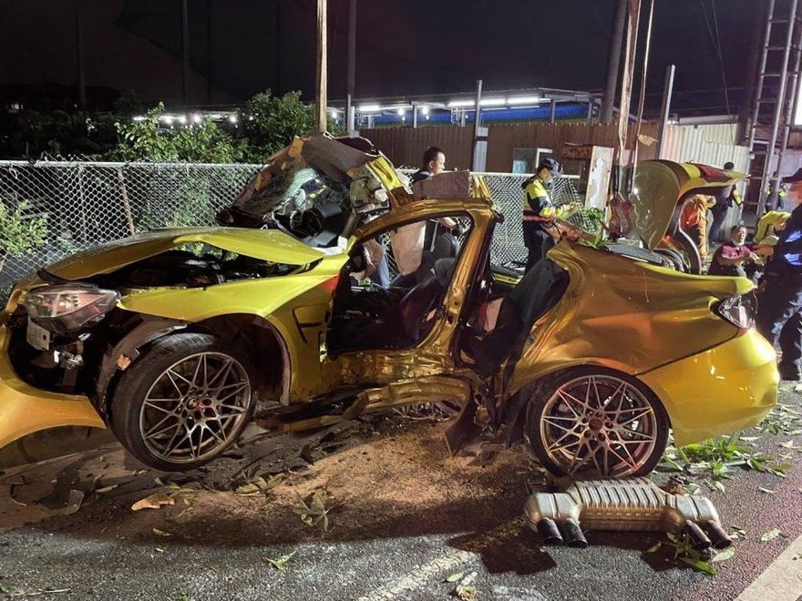 儀錶板卡110km撞停！土豪金BMW「包樹撞淪廢鐵」　他超衰…陪試車卻賠命