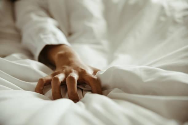 被騙雙修除晦氣！失戀女「傻吞白色液體」信可驅鬼　突覺醒求償…法院竟判免賠
