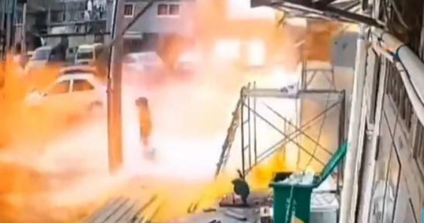 易燃液體濺身「氣爆秒成火球」！工地陷火海恐怖意外　她好奇旁觀衰成火人驚逃
