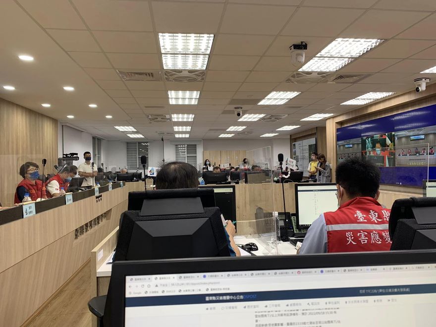 台東6.8強震／蔡英文「照稿念完起身離開」　縣府同仁錯愕痛心：有生以來最冷血防災會議