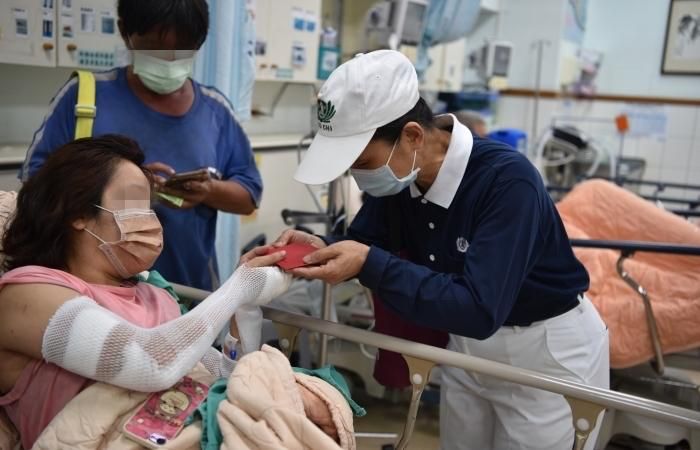 台東6.8強震／慈濟展開救災　志工備物資、慰問金抵玉里