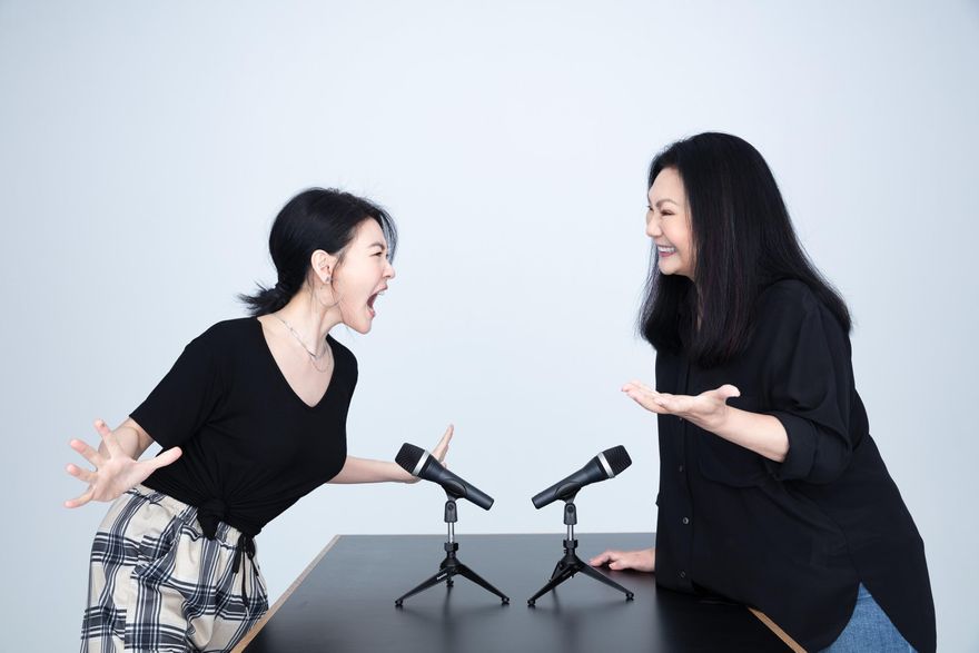 小S惡整親媽「哭訴被拍不雅照」　「寫劇本設計騙局」律師婆婆也遭殃