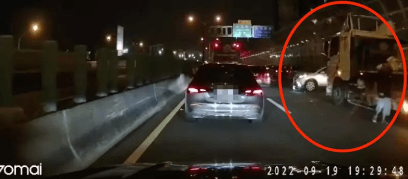 台74線「7車連環撞」！曳引車煞不住追撞6車　回堵2km慘釀4傷