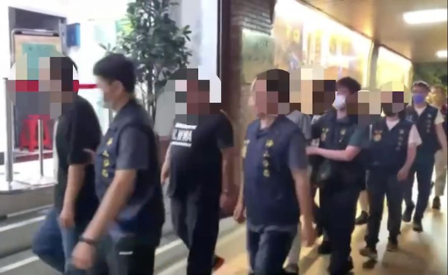 一網打盡！板橋當鋪槍擊案最後5嫌到案　四海幫海鯨堂 33人遭逮7人收押