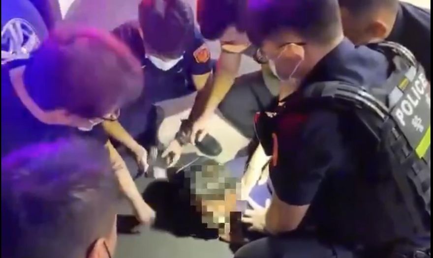 就是他！男子騎車搶奪包包逃逸　8小時後買宵夜遭警認出逮捕