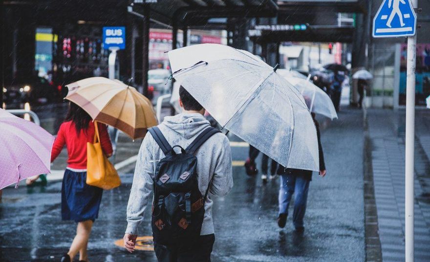 快訊/颱風外圍環流影響！高雄市防大雷雨　雨彈猛炸1小時