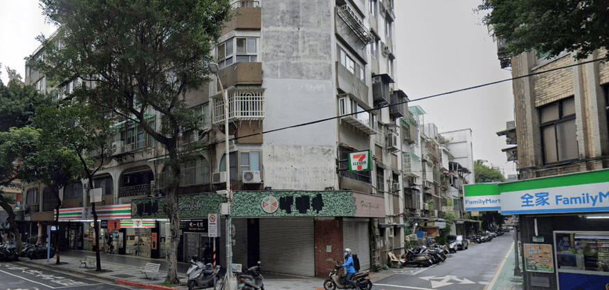 快訊／林森北路民宅火警！濃煙密布　熊熊火舌竄出