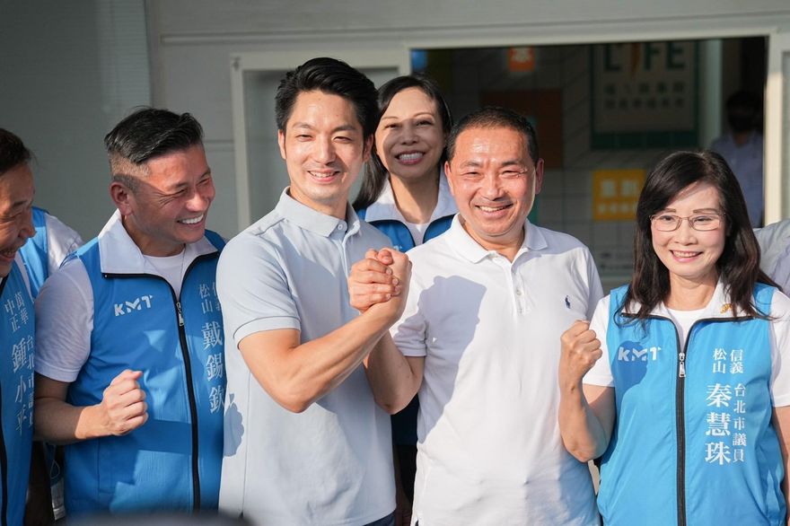 陳時中、周玉蔻被他狠打趴！！媒體人揭「戰力爆棚」內幕