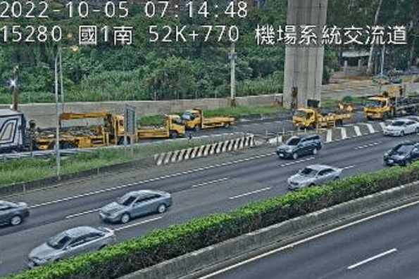 快訊／貨車傳動軸斷裂…失控自撞！國道1號「回堵3km」紫爆