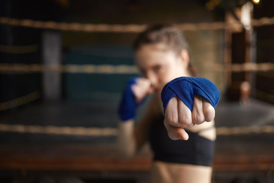 女運動員容易骨質疏鬆？醫揭「女性運動員危險三角」3症狀