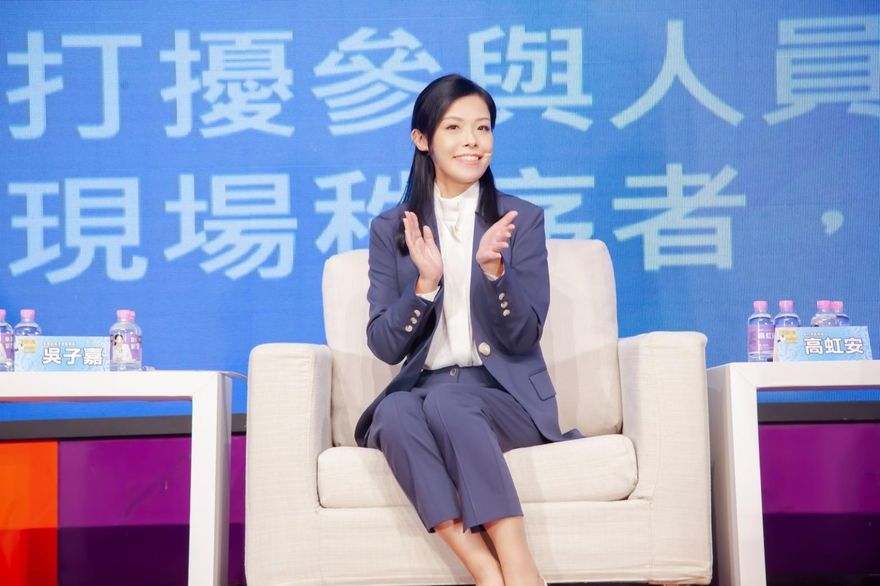 綠營造謠又翻車！鄭運鵬哥哥嗆高虹安「上北一女靠特權」網秒打臉