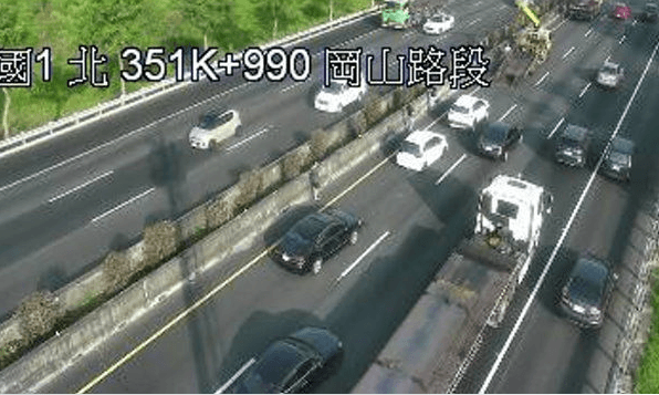4車失控碰一團…國1追撞事故！上班時間「回堵3km」塞爆