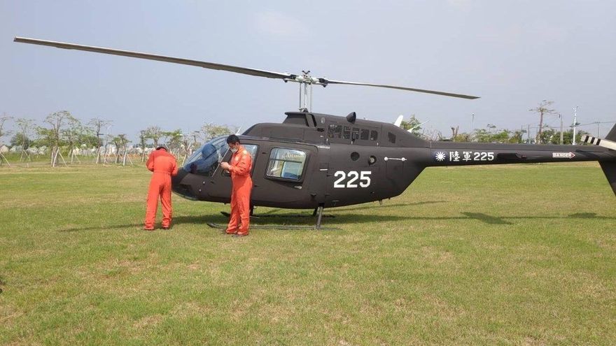 升空訓練卻見引擎異常！航特部「直升機急迫降」…指揮部回應了