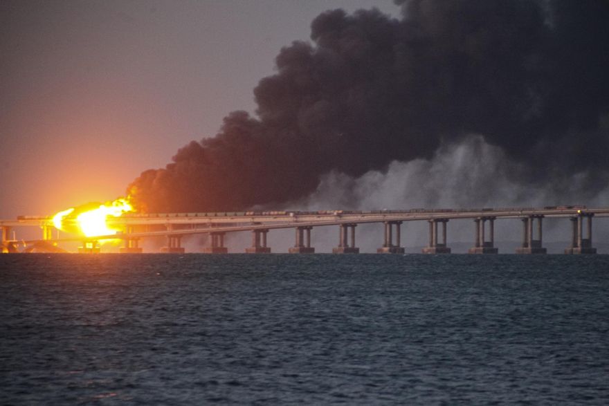 克里米亞大橋爆炸！烏克蘭稱「引爆卡車從俄進入」求給交代　俄軍最新動作曝