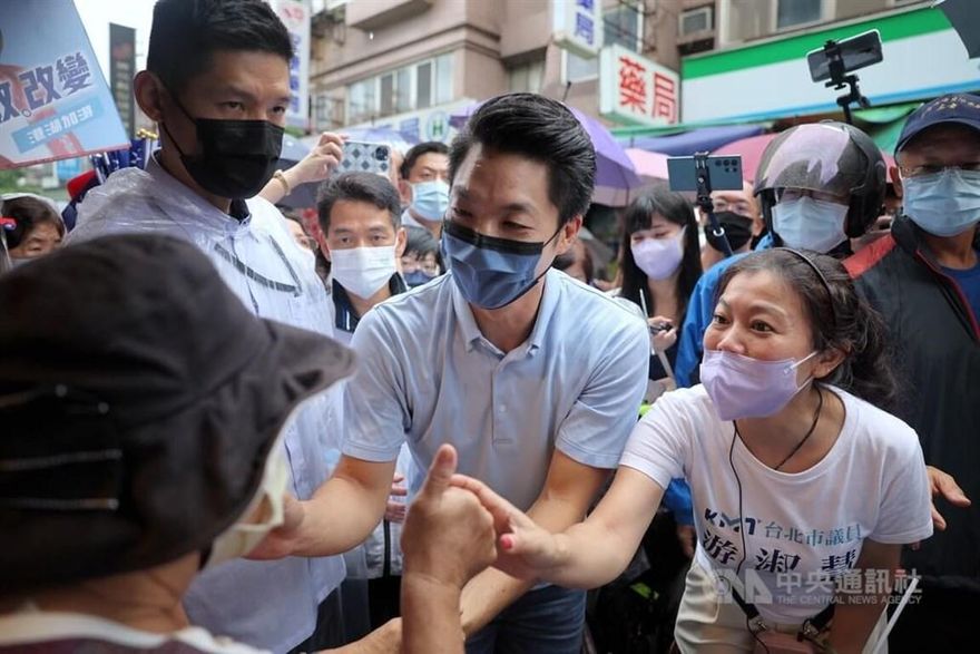 深蹲免費搭公車　蔣萬安：鼓勵運動兼減碳