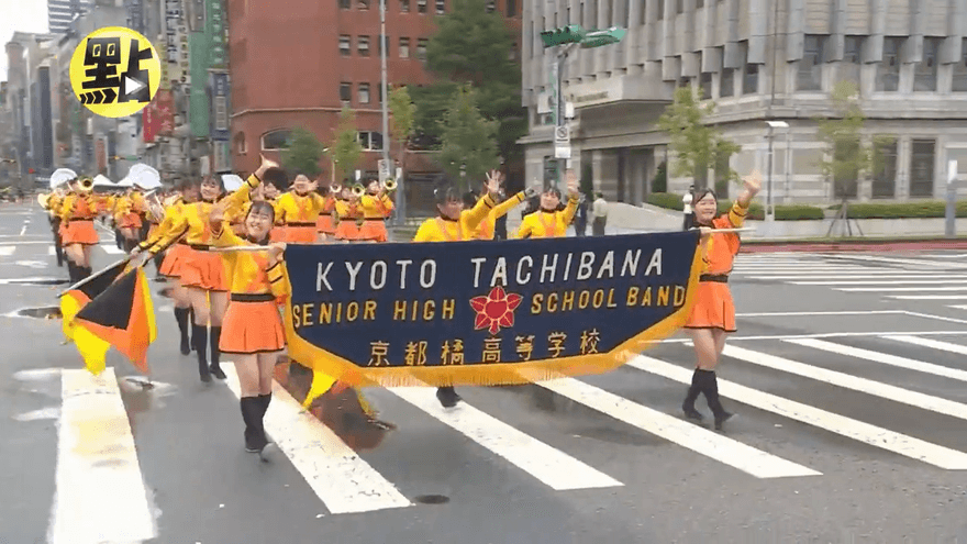雙十國慶/「橘色惡魔」國慶大會最吸睛　律師讚完成度高：非常人可望其項背