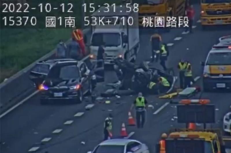 快訊/國1北上連環車禍2傷！油罐車失控撞11車　車流嚴重回堵10公里
