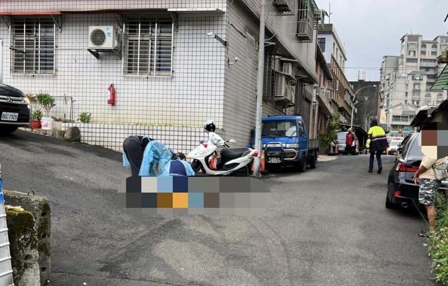 大貨車巷內左轉不慎　林口婦遭輾過當場死亡