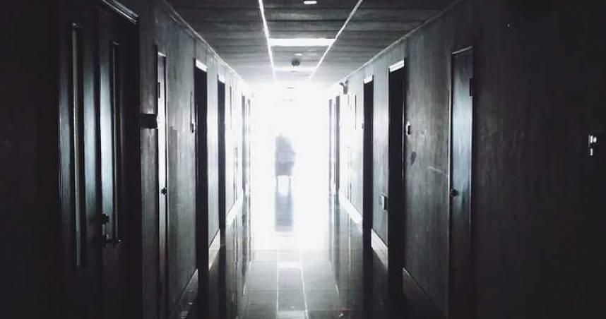親睹自己靈魂出竅！她遇到過世2年閨蜜　揭密「死後世界真相」：能看到未來