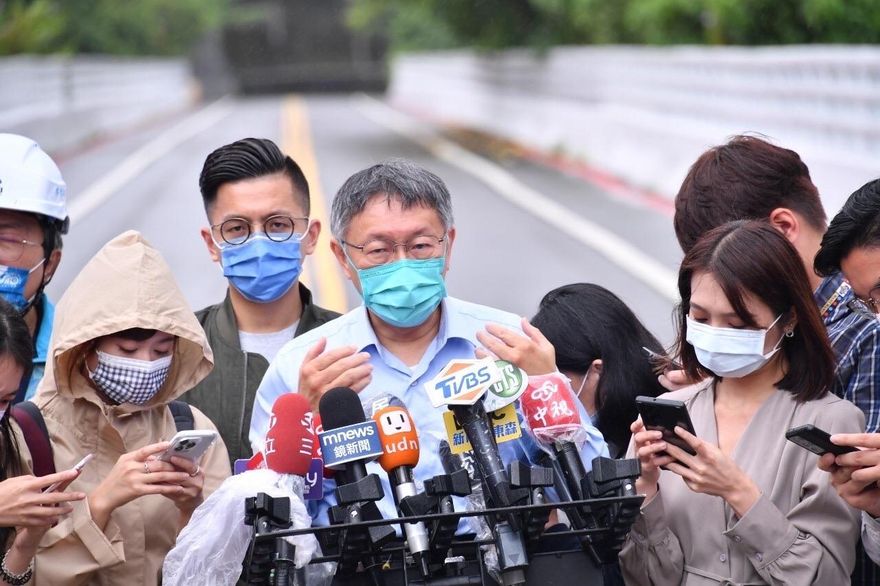 影/風災輔選不認錯　柯文哲：原來還要作秀　再嗆蘇貞昌「裝模作樣」
