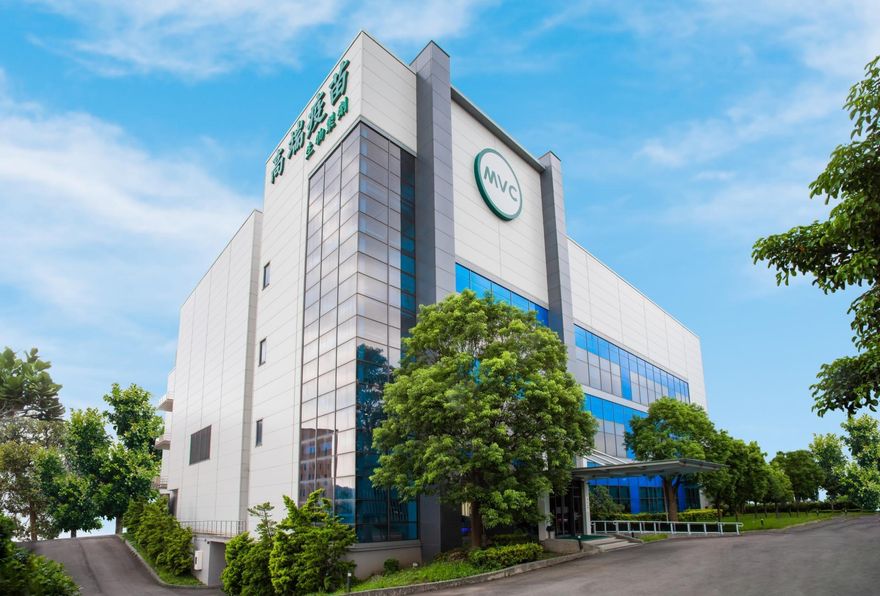 高端捲政治風暴　名嘴：食藥署從中介入EUA不是誤會！　打臉衛福部