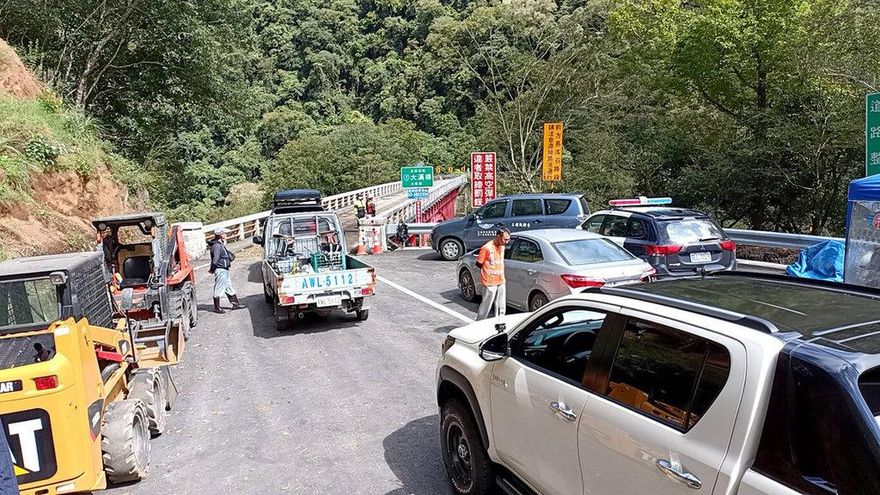 台7線路坍！遊客受困明池山莊　187人從桃園下山…物資持續上送